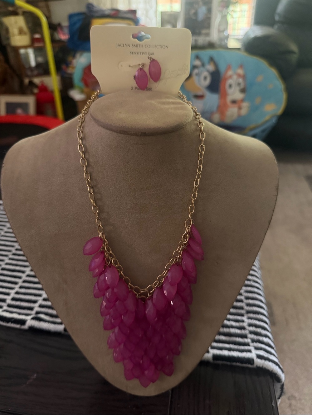Vintage pink Jaclyn Smith Collection statement necklace and earrings nwts